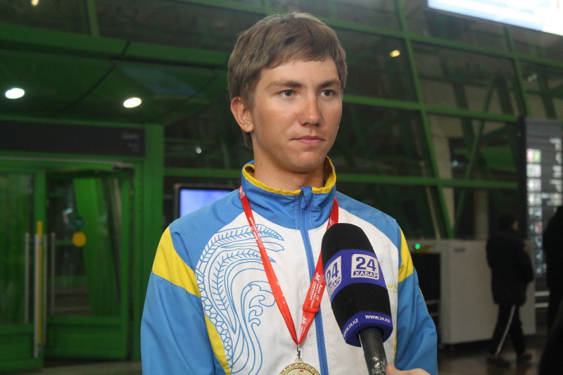 Азия чемпионатында өнер көрсеткен спортшылар алтын медальмен оралды