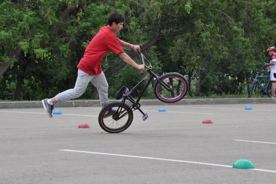 The "Velo Life" sporting event took place at the "Saryarka" cycling track.