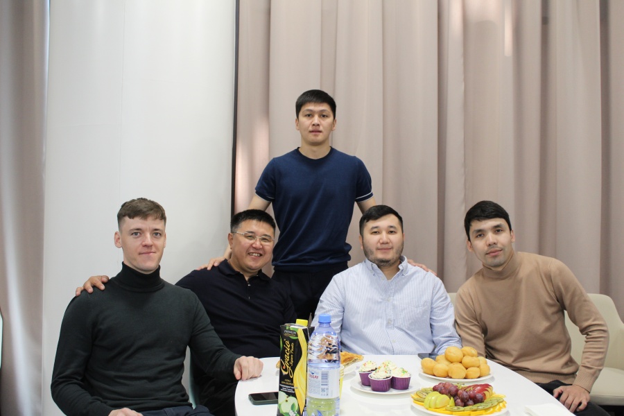 Орталық ұжымы Отан қорғаушылар күнін атап өтті