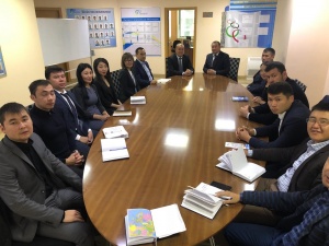 A round table was held among employees