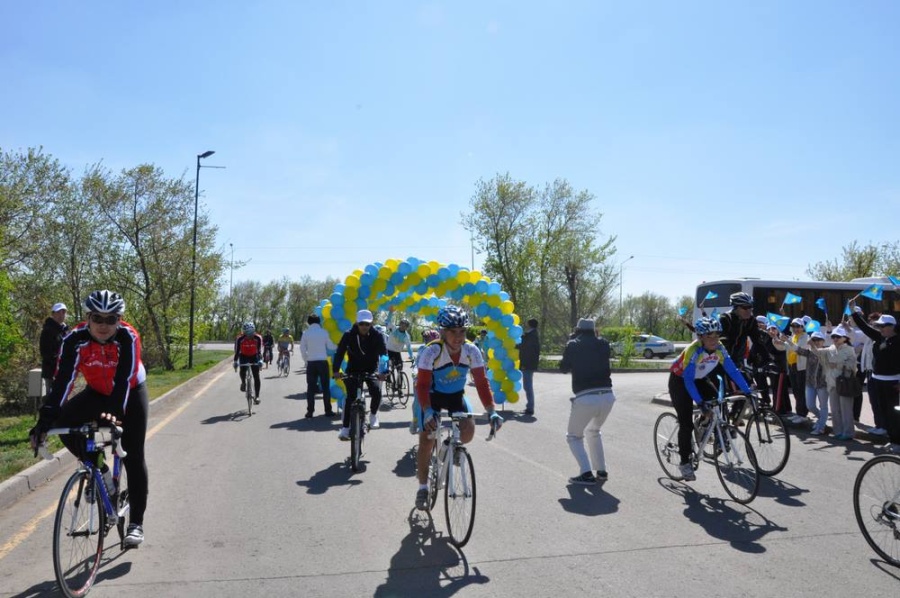 Mass bike ride in Astana