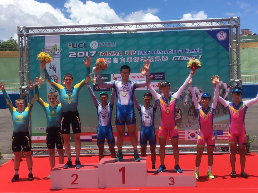 Kazakhstanis from the island of Taiwan with medals of the highest dignity!