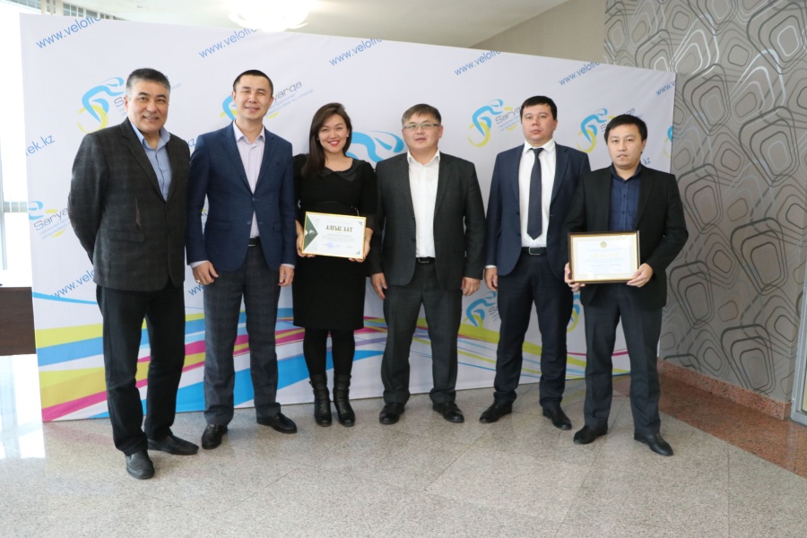 Тәуелсіздік күні қарсаңында Орталық қызметкерлері марапатталды