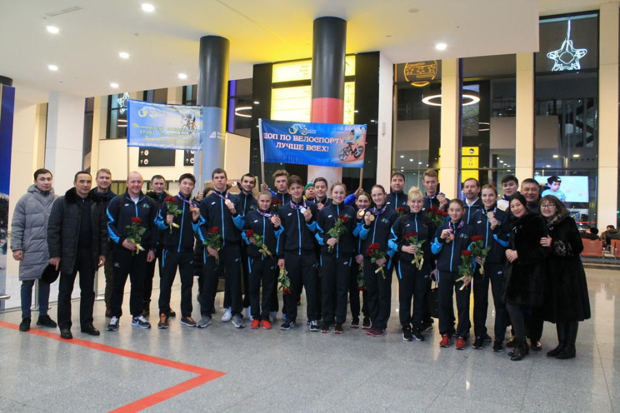 Азия чемпионатының жеңімпаздарын қарсы алу сәті 
