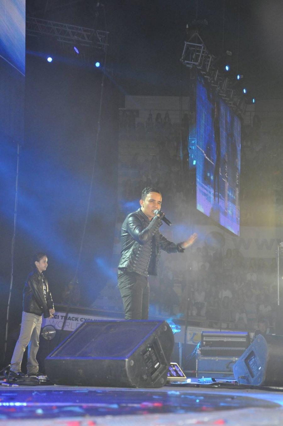 Photo report of the night disco “Askaktay ber Astana”
