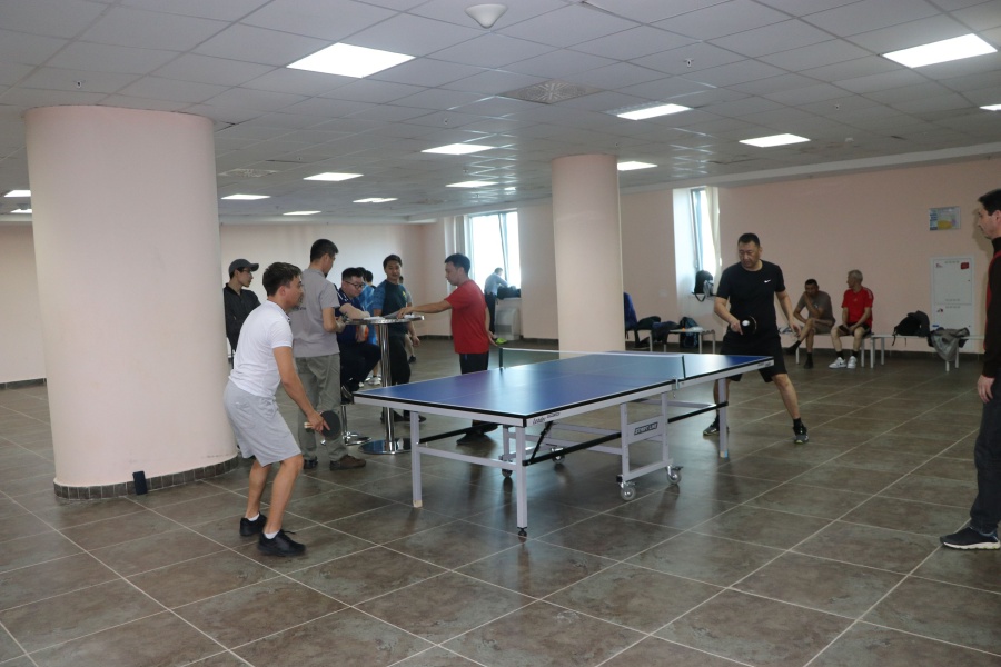 Кәсіпорын қызметкерлері арасындағы үстел теннисінен Турнир