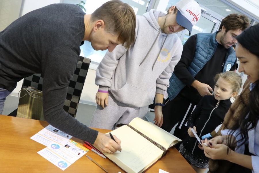 Алексей Ягудин жас спортшыларға шеберлік сағатын өткізді