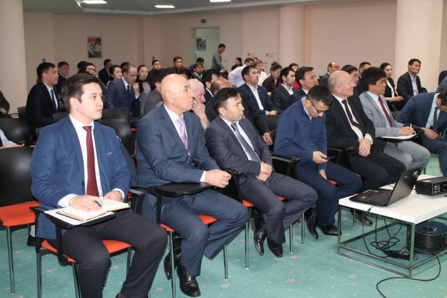 Мамандар спорт саласында орын алған мәселелерді талқыға салды  