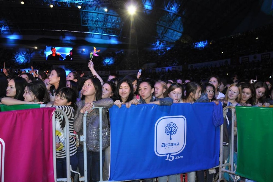 Photo report of the night disco “Askaktay ber Astana”