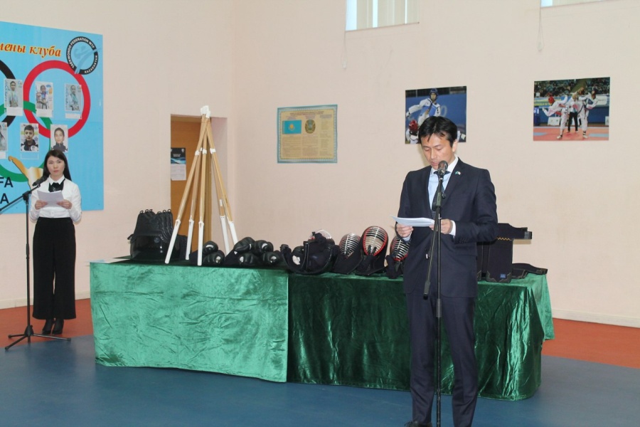 Жапония елшілігінің Кендоға қажет керек-жарақтарын тапсыру рәсімі