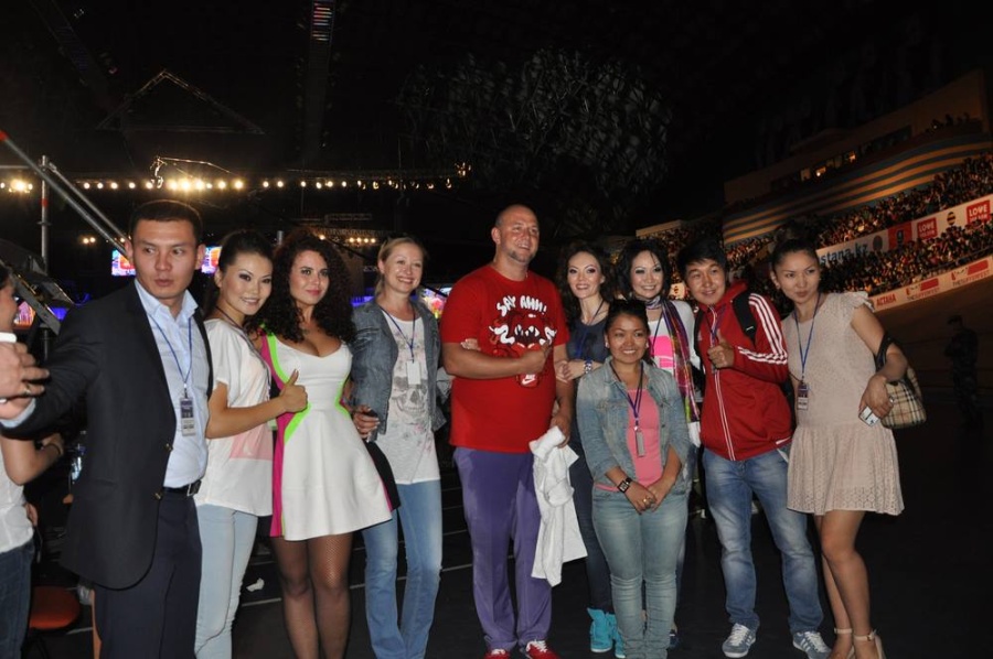 Photo report of the night disco “Askaktay ber Astana”