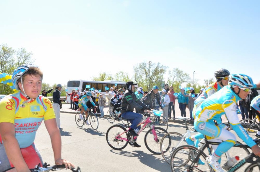 Mass bike ride in Astana