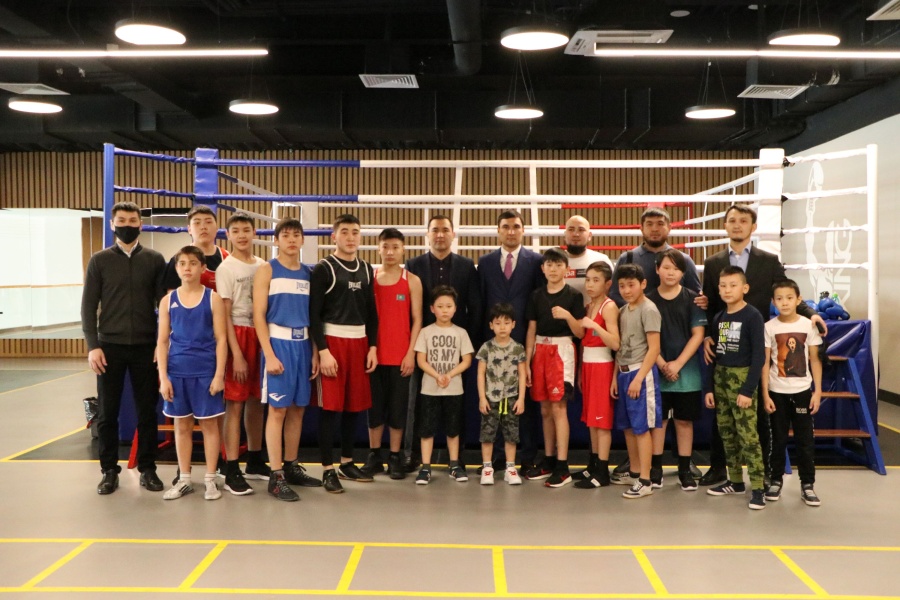 Qazaqstan жеңілатлетикалық спорт кешенінде бокс залы ашылды